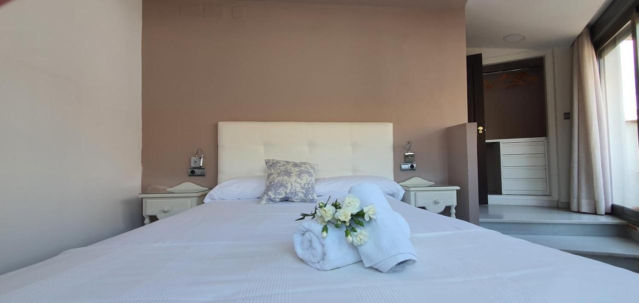 קורדובה Apartamentos Torre De La Mezquita מראה חיצוני תמונה