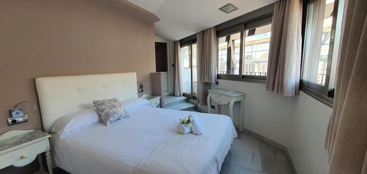 קורדובה Apartamentos Torre De La Mezquita מראה חיצוני תמונה